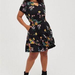 Torrid Size 3 Skirt Set